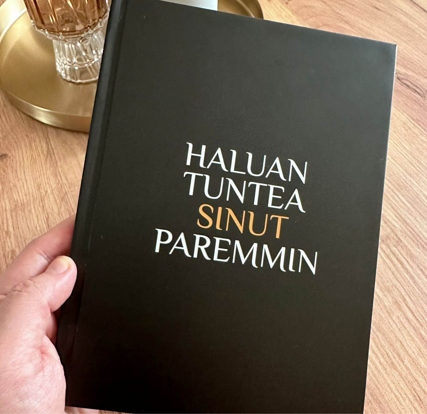 Haluan tuntea sinut paremmin -kirja