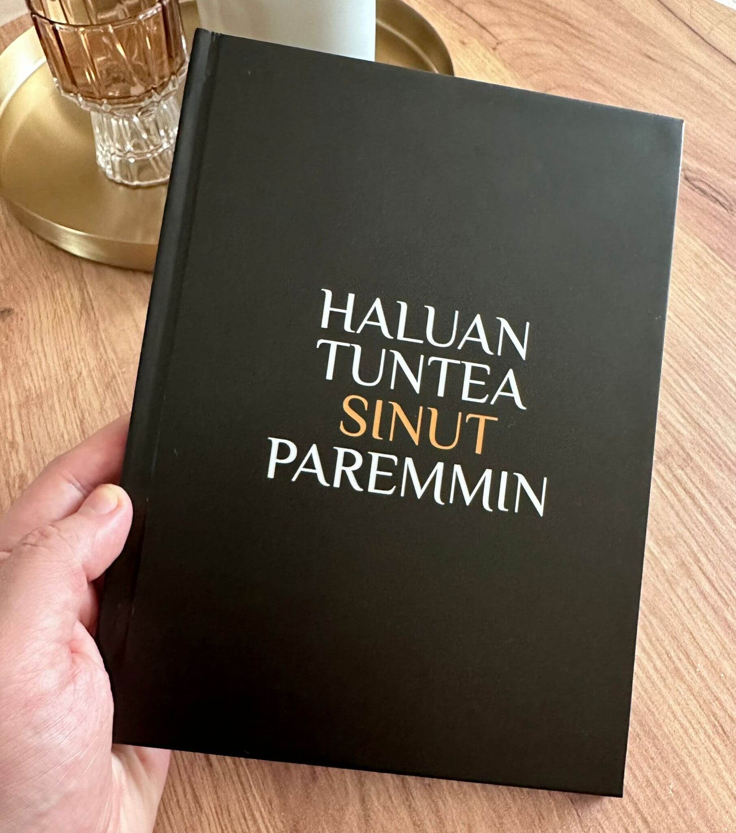 Haluan tuntea sinut paremmin -kirja